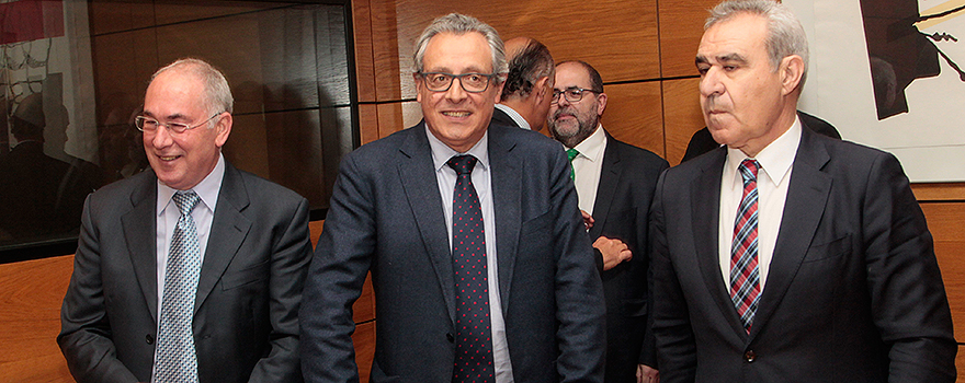 Francisco Miralles, secretario general de CESM; Tomas Toranzo, presidente de CESM; y José María Rodríguez Vicente, vicesecretario general de la OMC