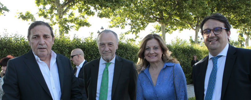 Antonio María Sáez Aguado, consejero de Sanidad de Castilla y León; José María Pino; Marina Álvarez, consejera de Salud de Andalucía, y José María Vergeles. 