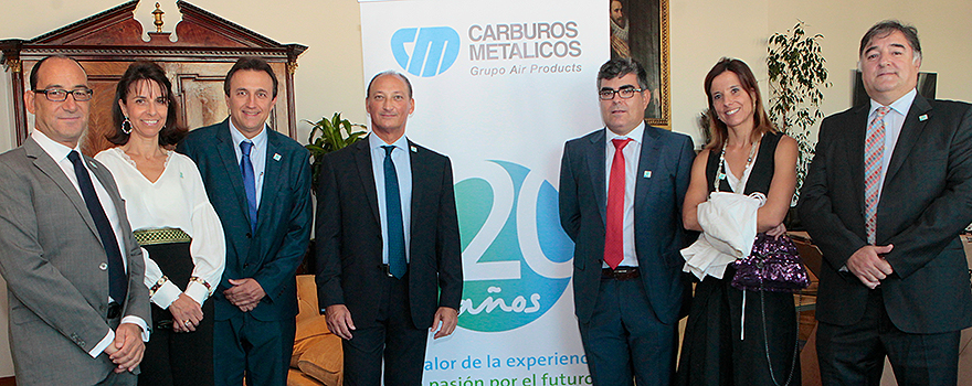 Parte del equipo de Carburos Metálicos durante la celebración del acto. 