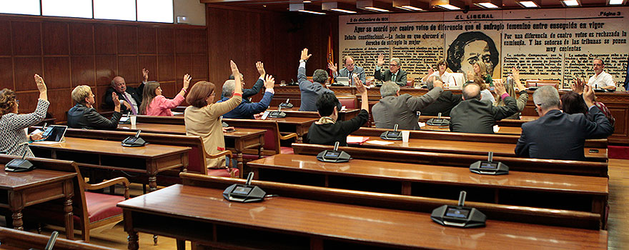 Momento de la votación de la moción para la creación de la especialidad de Urgencias y Emergencias.
