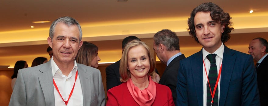 Pablo Ruiz, director de Gestión de la Fundación Hospital de Calahorra (FHC), Margarita Alfonsel y Pablo Crespo.
