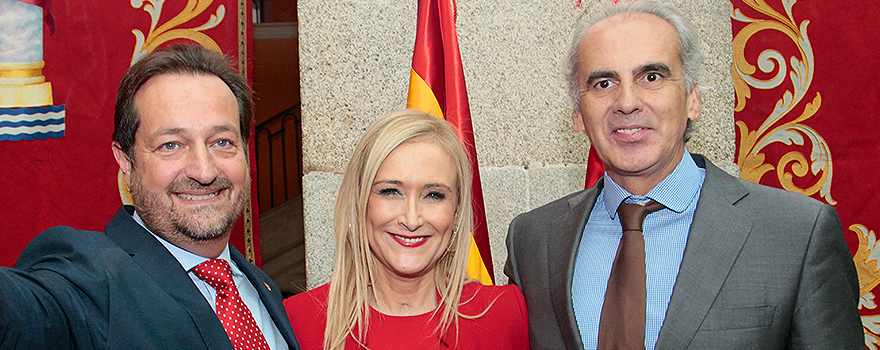 Fernando Prados, la presidenta Cristina Cifuentes y el consejero de Sanidad, Enrique Ruiz Escudero. 