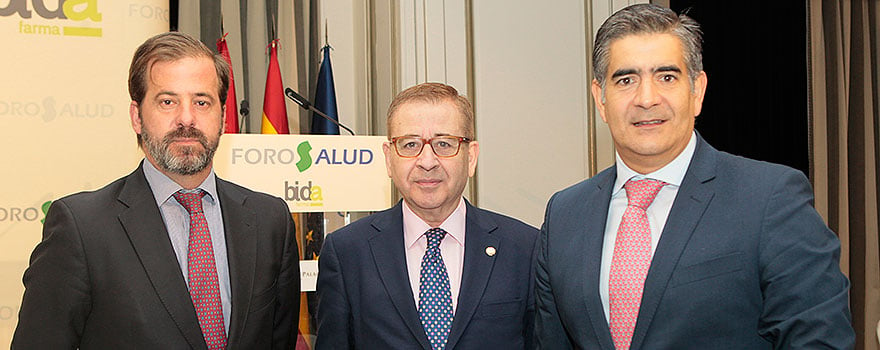 Carlos Rus, secretario general de ASPE; Jorge Andrada y Jorge Vázquez, gerente de Relaciones Institucionales de Esteve.