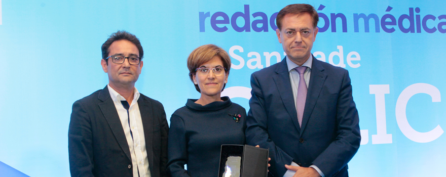 Felipe Calle Vellés, jefe de Servicio de Atención Primaria Santa Comba e Mazaricos; José Ramón Calvo, director general de Oximesa, y Teresa Rey Liste, jefe de Servicio de Procesos y Programas Asistenciales del Sergas.