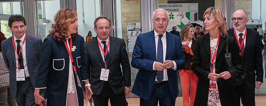 Oriol Estada, coordinador del Proyecto HAD 2020; María Martín, consejera de Salud de La Rioja; Javier Castrodeza, secretario general de Sanidad y Consumo; José Ignacio Ceniceros, presidente de La Rioja; Beatriz Massa, presidenta de la Sociedad Española de Hospitalización a Domicilio (Sehad); y Francisco Antón, presidente del Comité Organizador del XIV Congreso de Sehad. 