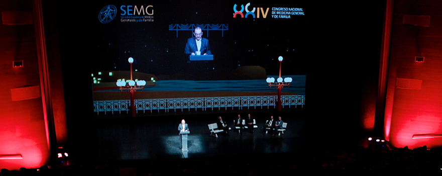 Aspecto de la sala durante un momento del acto de inauguración del  XXIV edición del Congreso Nacional de Medicina General y de Familia.