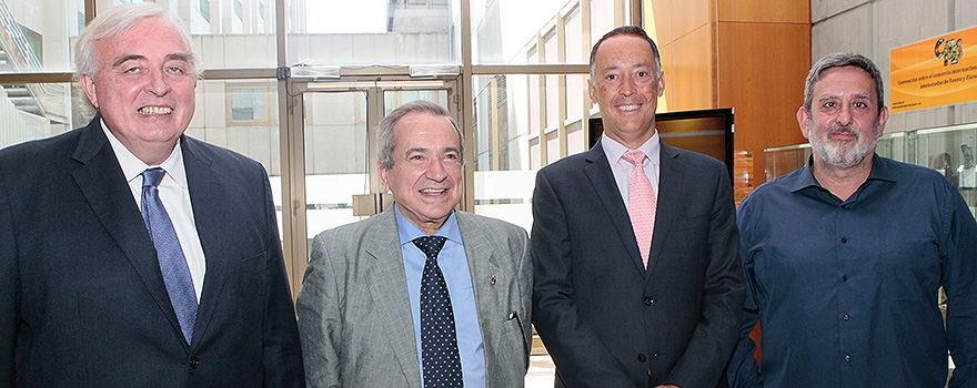 Javier Uceda; Emilio Lora Tamayo; Roberto Prieto, de la Universidad Politécnica de Madrid; y Eduardo de la Torre, de la Universidad Politécnica de Madrid. 