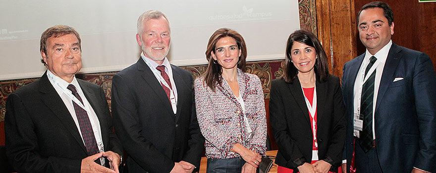 Raimon Belenes Juárez; Patrick Courneya; Nuria Díaz Avendaño; Nuria Marañón Hermoso; y Sneh Khemka, presidente de Population Health, Aetna International.