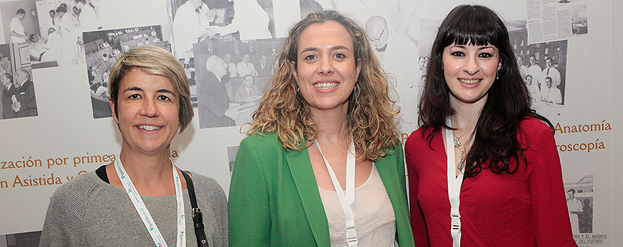 Teresa Sánchez, directora del Servicio de Enfermería de Quirónsalud Badajoz; Encarna González, supervisora de quirófano del grupo Quirónsalud; y Ana Beltrán, directora médica de Quirónsalud Cáceres.