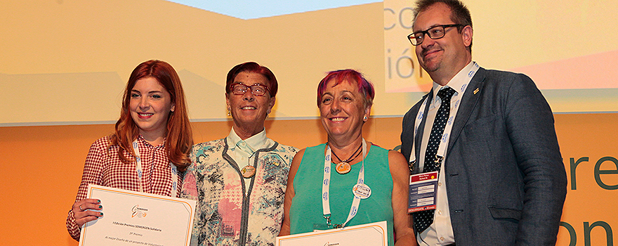 Mari Carmen Martínez y Rafael Micó han entregado los I Premios Semergen Solidaria.