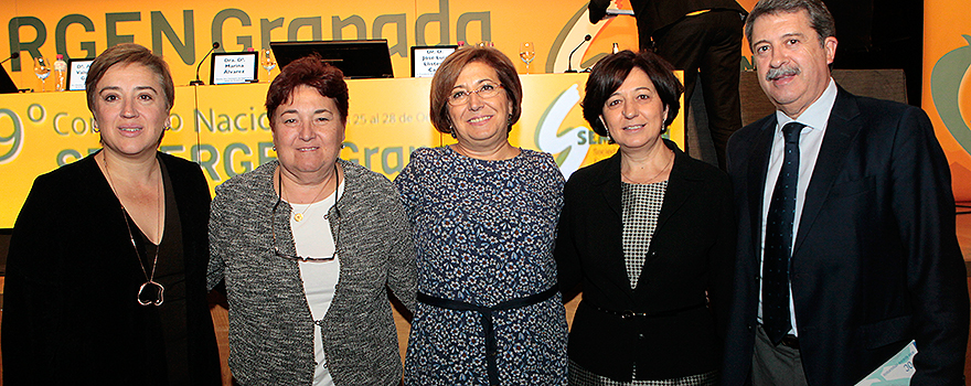 Sandra García, Francisca Antón, PIlar Espejo, María Aguilera Barca -gerente Distrito Granada Metropolitana- y Francisco Pérez Sáez, gerente AES Sur de Granada.