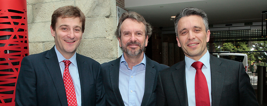 Miguel Noblejas, gerente de Vithas Lab; Ángel Bajils, director general de Air Liquid Healthcare España, y Conrado Ruiz, director de la Delegación Centro-Oeste de Air Liquid.