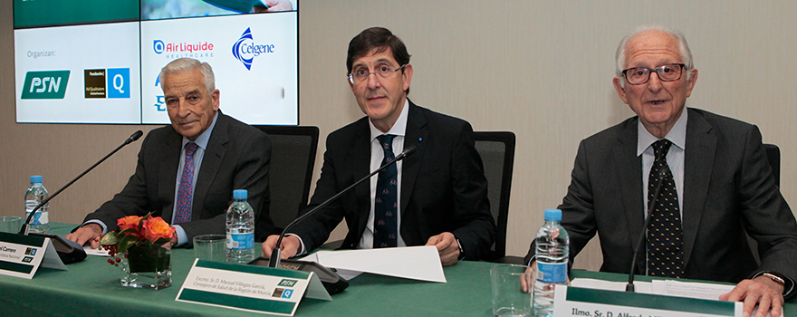 Miguel Carrero, presidente de PSN; Manuel Villegas, consejero de Salud y Alfredo Milazzo, presidente de la Fundación Ad Qualitatem.