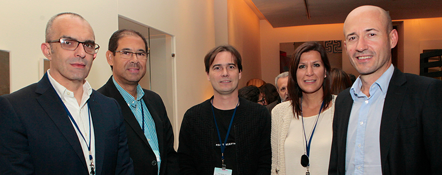 Juan José Camacho, director médico de la Gerencia de Atención Integrada de Talavera; Óscar Talavera; Juan Pérez, director médico de la Gerencia de Atención Integrada de Hellín; Remedios Calero, directora de Gestión de la Gerencia de Atención Integrada de Hellín; y Ángel Losa, director gerente de la Gerencia de Atención Integrada de Hellín.