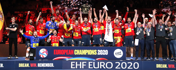 La selección española de baloncesto levanta el título de campeones de Europa.