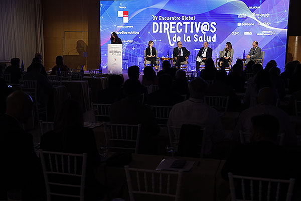 Aspecto de la sala durante la mesa de debate: ¿Cómo medir el valor en resutados de los profesionales y equipos clínicos? 