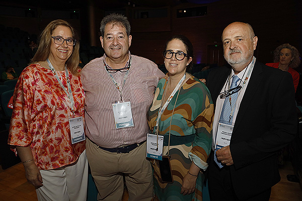 Fatima Santolaya, vicepresidenta 2º de SEMG Madrid;  Jesús Alonso, presidente de SEMG Madrid; Irene Arnáiz, vicepresidenta segunda de la SEMG y médico de familia del Hospital Universitario Infanta Leonor de Madrid; y Pedro Javier Cañones, del área de Digestivo de la SEMG.