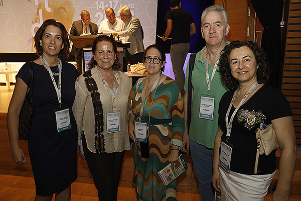 Teresa Benedito, vocal de Grupos de Trabajo de la SEMG; Marta Martínez del Valle, Irene Arnáiz, José Manuel Cuervo,enfermero en el SAMU Asturias; y Montserrat Suárez, de SEMG.