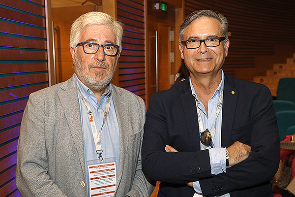 Benjamín Abarca y Lorenzo Armenteros, tesorero de la SEMG.