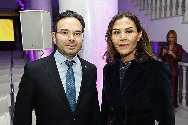 Santiago Leyes, presidente del Colegio Oficial de Farmacéuticos de Ourense; y María Concepción Sánchez, presidenta del Colegio Oficial de Farmacéuticos de Castilla-La Mancha.
