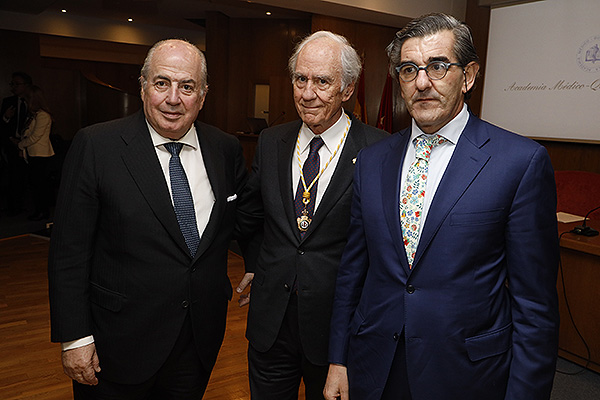 Ricardo De Lorenzo,Luis Ortiz y Juan Abarca Cidón.