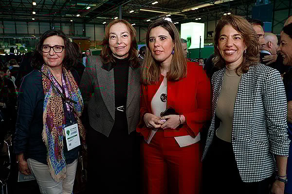 María José Calvo, subdirectora general de Farmacia y Productos Sanitarios de Madrid; Celia García Menéndez; PIlar Jimeno y Mata Marbán.