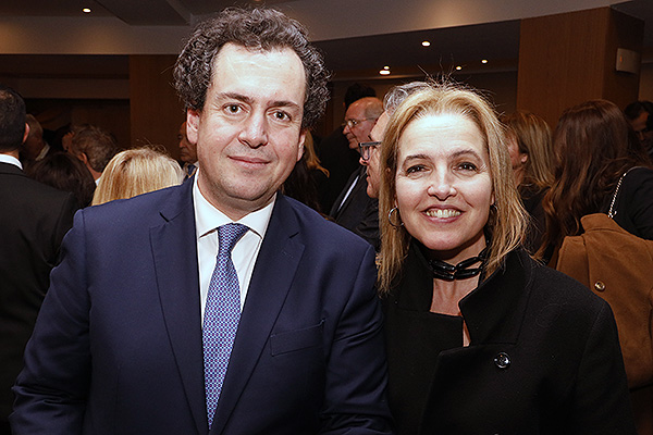 Ricardo De Lorenxzo y Aparici, Socio Director del Área de Nuevas Tecnologías; junto a la presidenta de la OMC, Beatriz Domínguez-Gil.