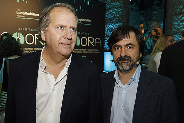 Javier de Castro, jefe de Sección Oncología Médica del Hospital Universitario La Paz; y David Vicente, jefe de Sección de Oncología Médica del Hospital Universitario Virgen Macarena y Director en la Estrategia de Cáncer en Andalucía.