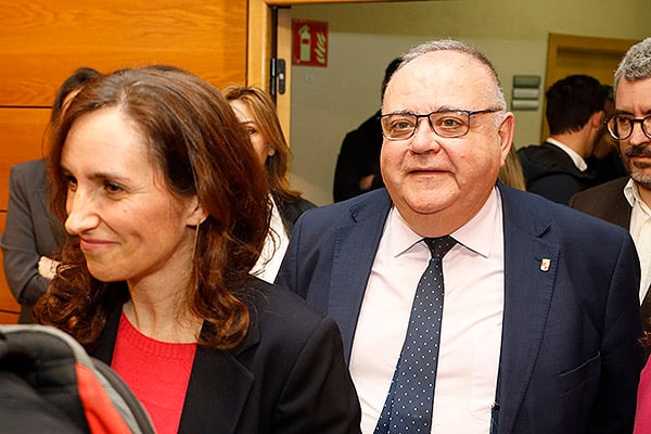 Mónica García y Alejandro Vázquez, consejero de Sanidad de Castilla y León.