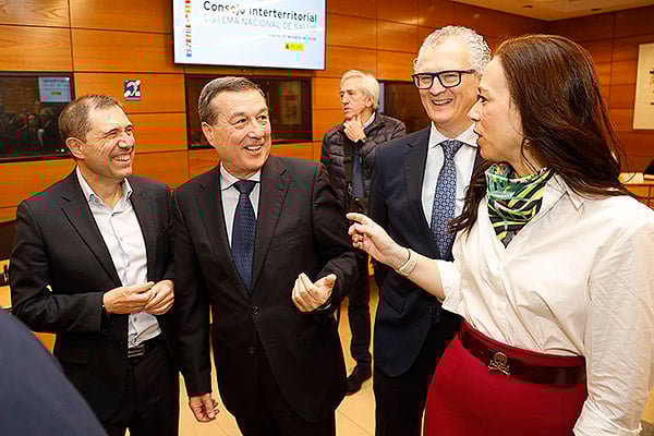 Juan Fernando Muñoz, secretario general de Salud Digital, Información e Innovación del SNS; Marciano Gómez, conseller de Sanidad de la Comunitat Valenciana; Juan José Pedreño, consejero de Salud de la Rgión de Murcia; y Sara García Espada, consejera de Salud y Servicios Sociales de Extremadura.