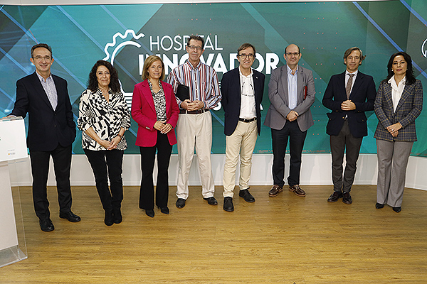 Foto de familia de la jornada Hospital Innovador Reina Sofía.