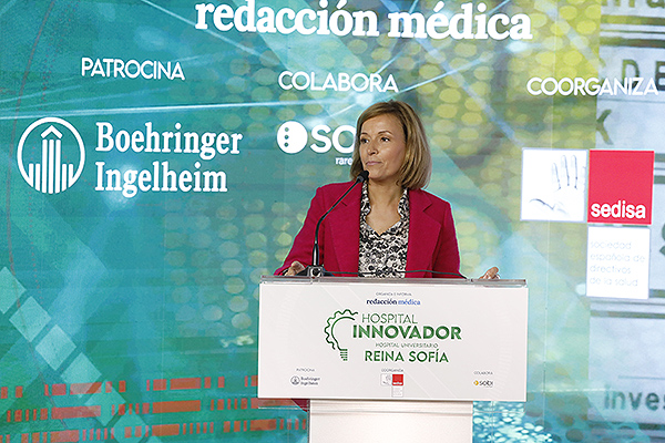 Valle García Sánchez, directora gerente del Hospital Reina Sofía de Córdoba.