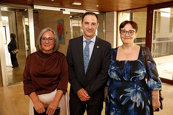 Yolanda Fernández, vicepresidenta de Afanio de Toledo; Antonio Acebal, vicepresidente general; y María Dolores Fernández, vocal de Afanio de Toledo.