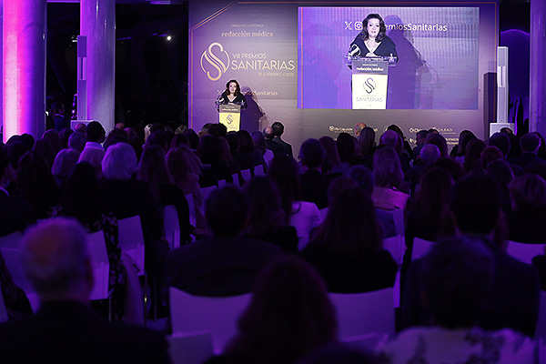 Fátima Matute, galardonada en los Premios Sanitarias.