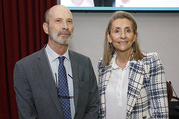 Carlos Cisternas y Carmen Aláez.