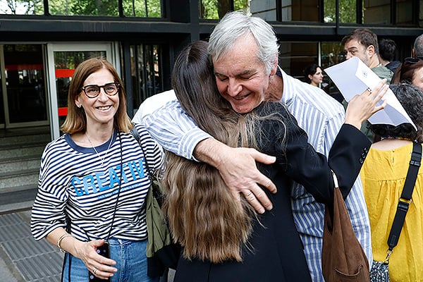 Los padres no pueden estar más felices ante sus hijos y su elección de plaza.