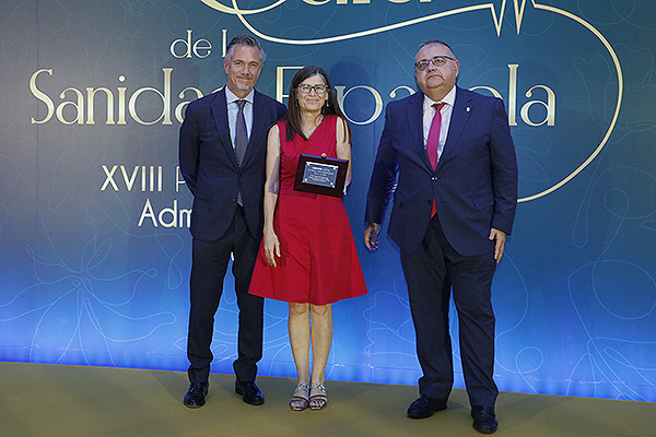 Luis García, presidente de Abbott España; Pilar Aparicio, directora general de Salud Pública; y Alejandro Vázquez, consejero de Sanidad de Castilla y León. 