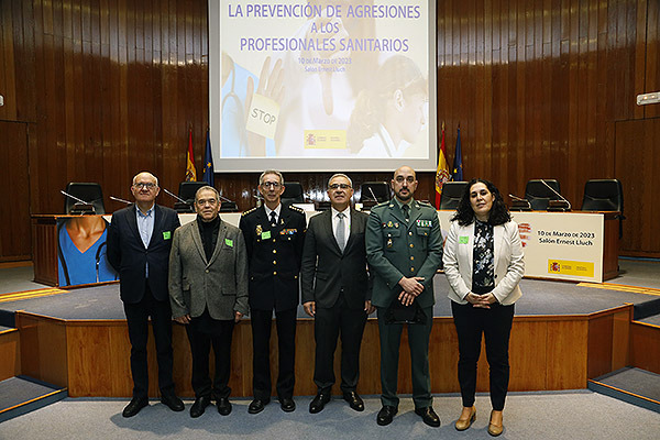 Jose Ramón Huerta, Presidente ICOM Soria y Secretario de CCOMCYL; José Santos, presidente de CEOM; José María Rodríguez, secretario general del Cgcom, Ángel Barca y Rocío Novoa López.