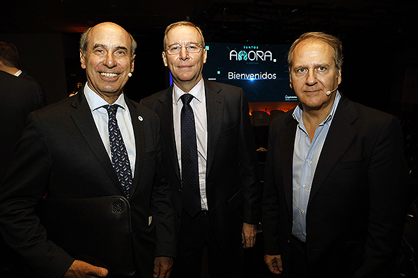 Laureano Molins, coordinador nacional de Lung Ambition Alliance en España; Pablo León Atance, presidente de la Sociedad Española de Cirugía Torácica (SECT); y Javier de Castro.