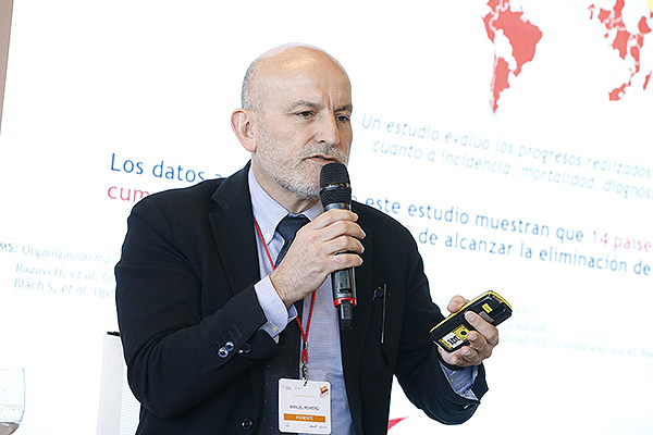 Manuel Romero, jefe de Sección de Aparato Digestivo del Hospital Universitario Virgen del Rocío