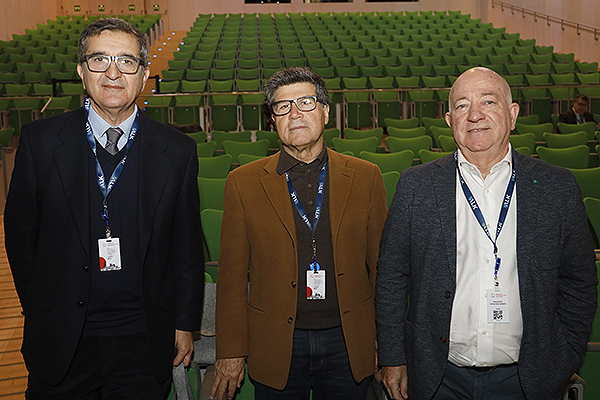 José Gregorio Soto, coordinador del área de Asma de Separ; José Antonio Castillo, miembro de área de Asma del Grupo Renitis; Francisco Casas, coordinador del foro de Asma.