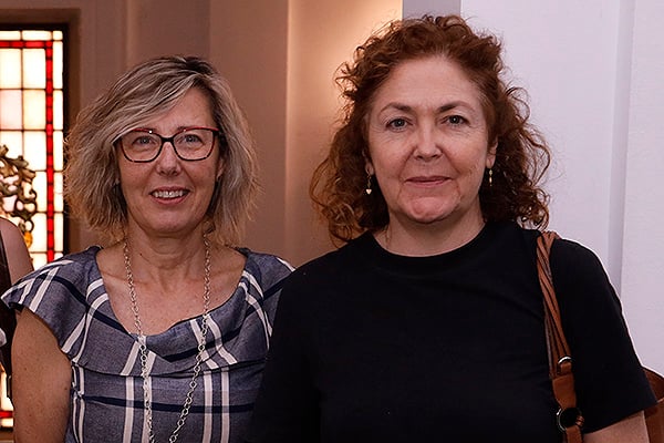 María Rosa Arroyo y María Isabel Moya, vicesecretaria y vicepresidenta primera del Consejo General de Colegios Oficiales de Médicos, respectivamente.