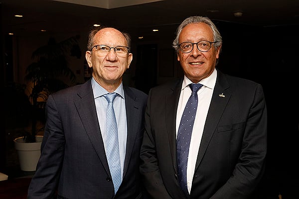 Javier García y Tomás Toranzo, presidente de la Confederación Estatal de Sindicatos Médicos.