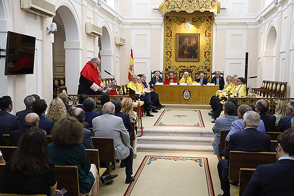 El acto ha tenido lugar en la Real Academia Nacional de Farmacia.