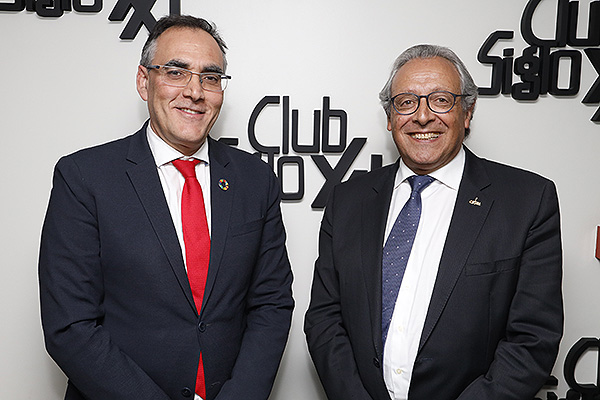 Raúl Pesquera y Tomás Toranzo, presidente de la Confederación Estatal de Sindicatos Médicos.