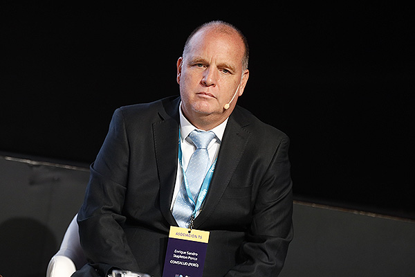 Sandro Stapleton, presidente de COMSALUD (Perú).