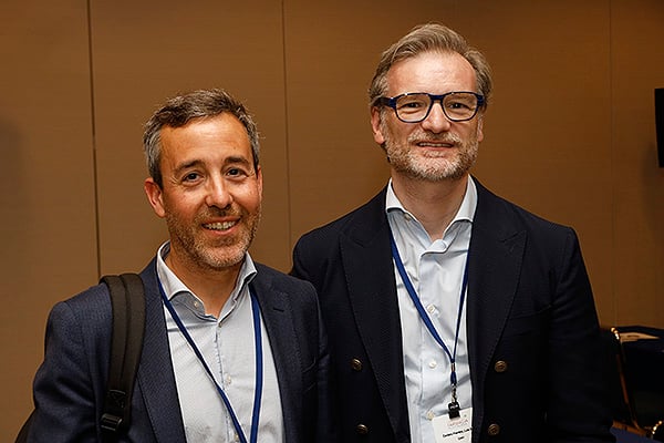 Pedro Carrascal, director general de la Plataforma de Organizaciones de Pacientes; y Luis Cordero, director de Acceso al Mercado y Asuntos Públicos de Ipsen Iberia.