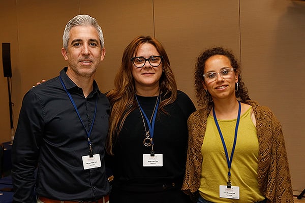 De Farmamundi: Pablo Rodríguez, vocal; Tania Bastidia, directora del Área Logística Humanitaria; y Núria Llurba, delegada en Castilla-La Mancha.