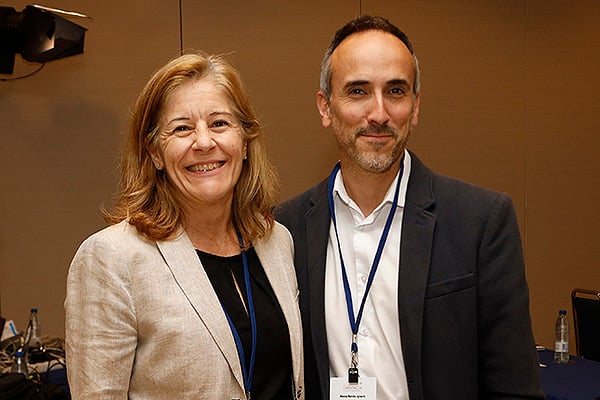 De bayer: Ignacio Maleta, regional de Acceso al Mercado y Relaciones Institucionales en Bilbao; y Arantxa Munguira, directora de Regional de Cuentas.