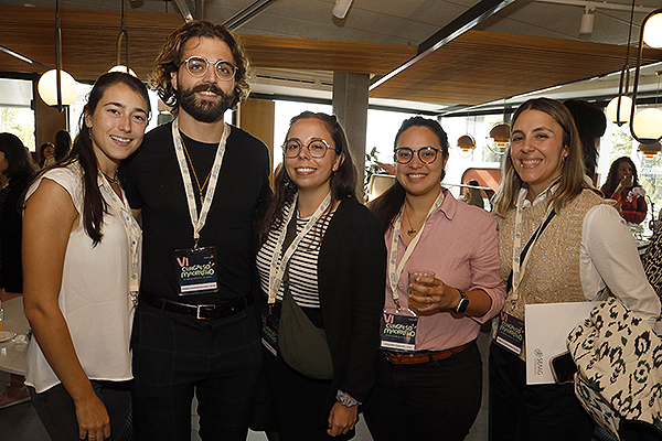 Residentes de tercer año en el Hospital Puerta de Hierro: Paula Izquierda, Adrián Karim Bengelloun, Carmen Cauqui, Alexandra Díaz, María de la Paz.